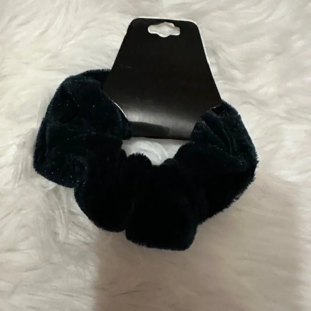 Bundle (6) Satin & Velvet Scrunchie   SC8122  Handmade NWT Boutique